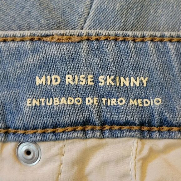 Universal Thread Mid Rise Skinny Destressed  Raw Hem Denim Blue Jeans Size 18W - Picture 6 of 8